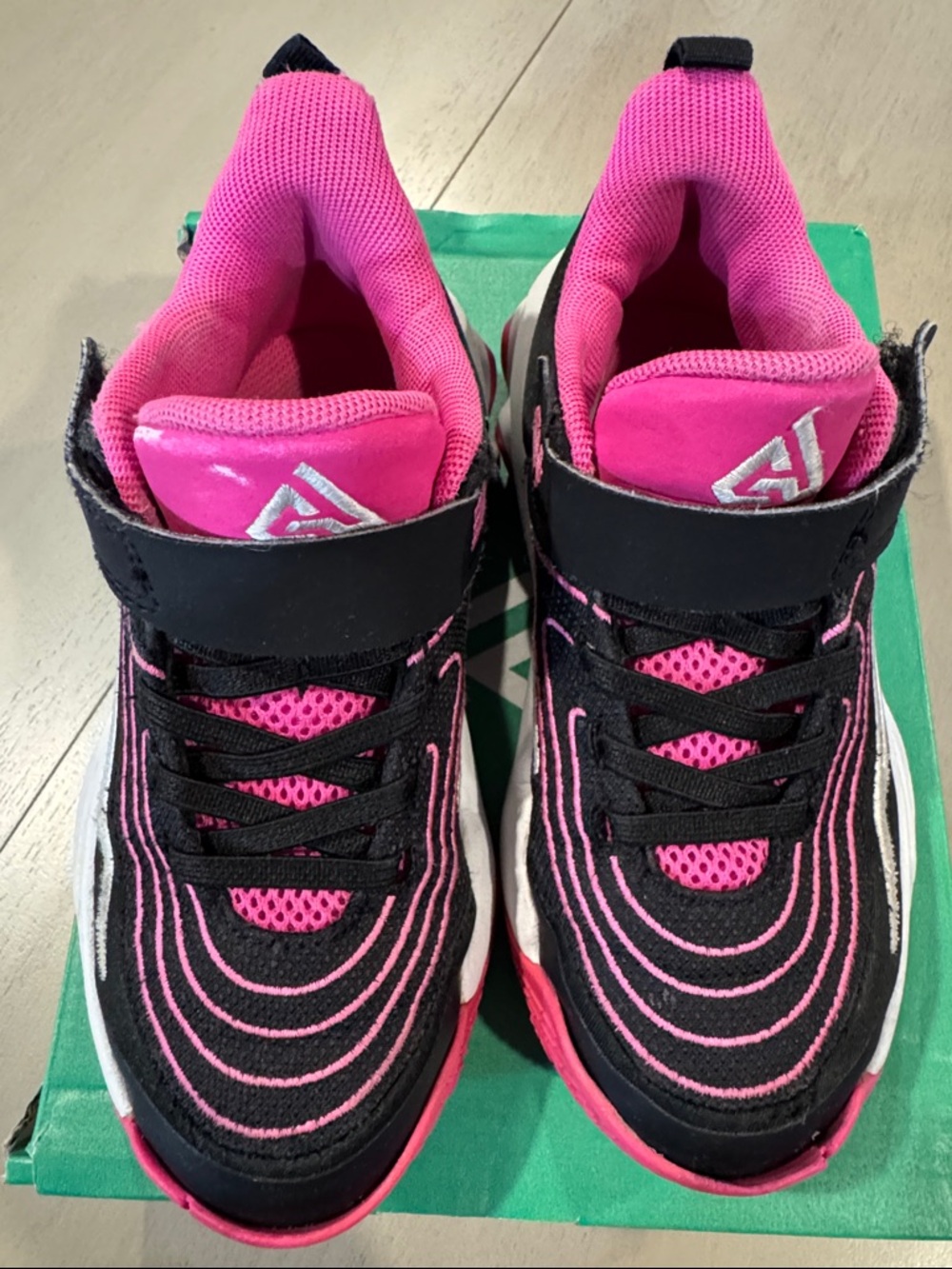 Giannis Nike Kids Black Pink Athletic Sneakers size 12c - Picture 2 of 10